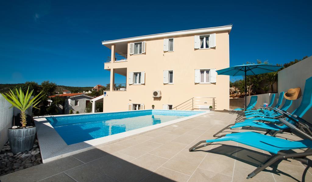 Apartments Villa Laguna With Pool Razanj Room photo