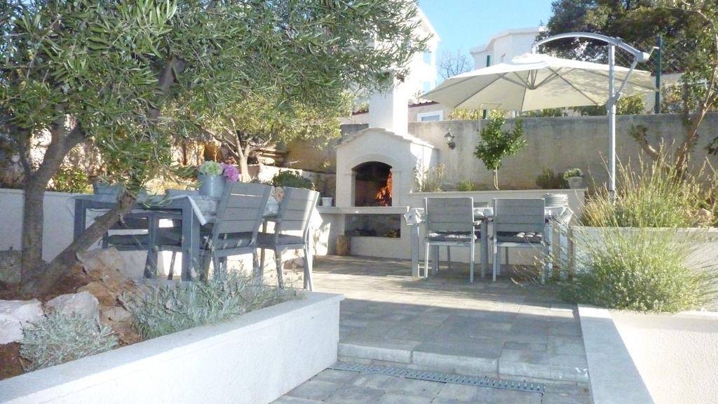 Apartments Villa Laguna With Pool Razanj Exterior photo