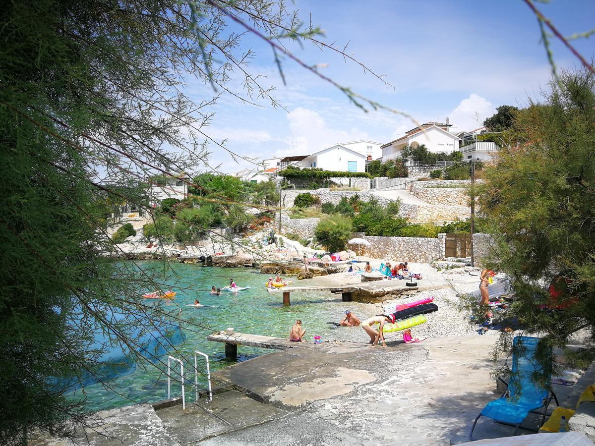 Apartments Villa Laguna With Pool Razanj Exterior photo